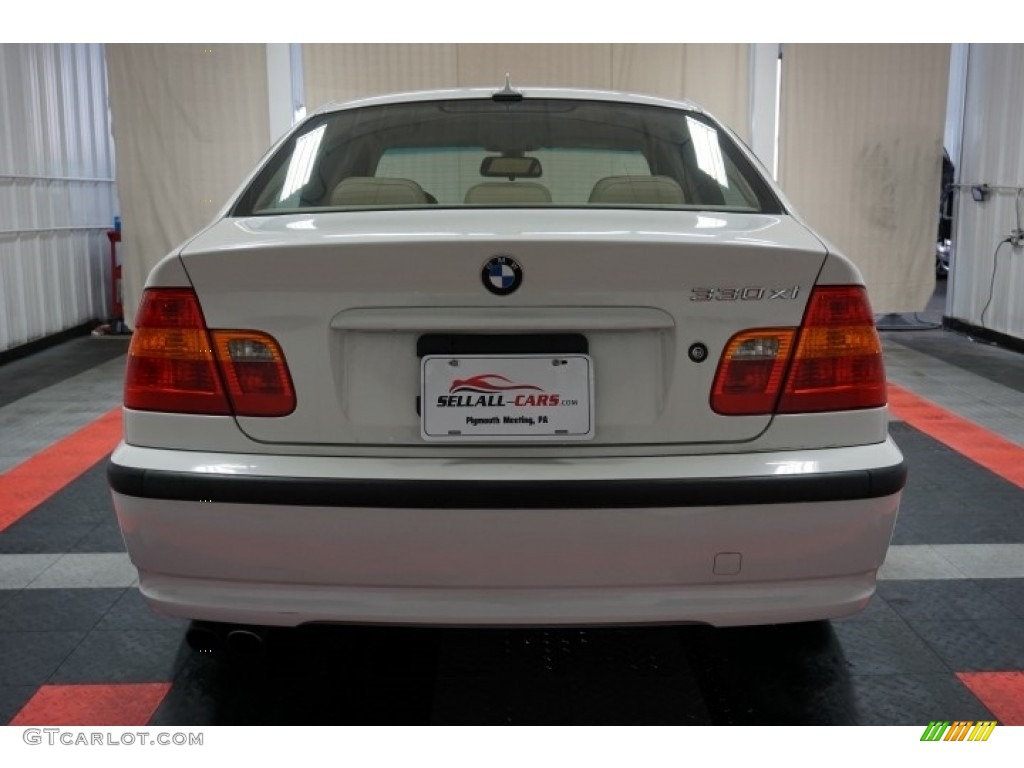 2004 3 Series 330xi Sedan - Alpine White / Black photo #9