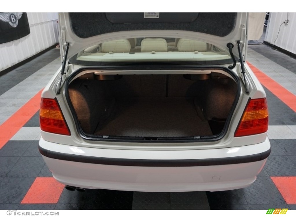 2004 3 Series 330xi Sedan - Alpine White / Black photo #19