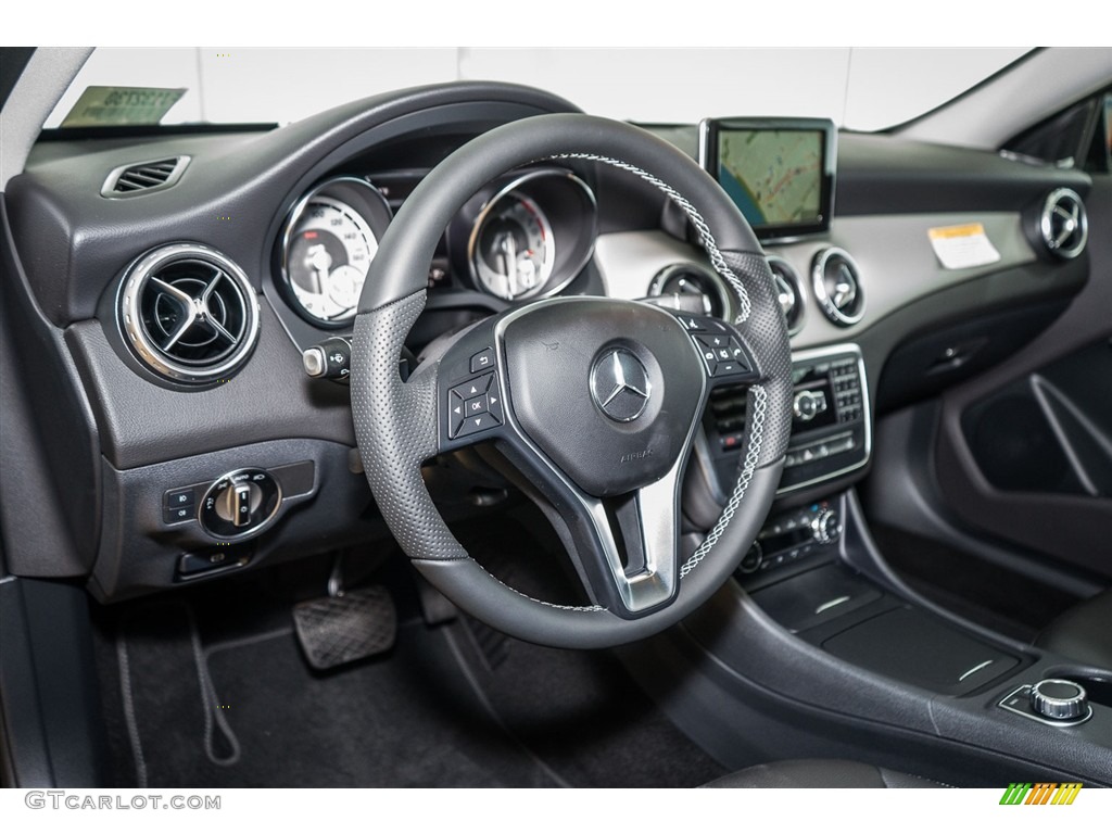 2016 GLA 250 - Night Black / Black photo #6