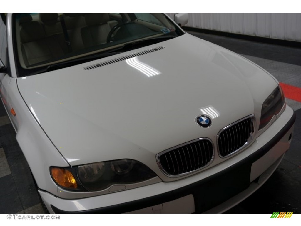 2004 3 Series 330xi Sedan - Alpine White / Black photo #55