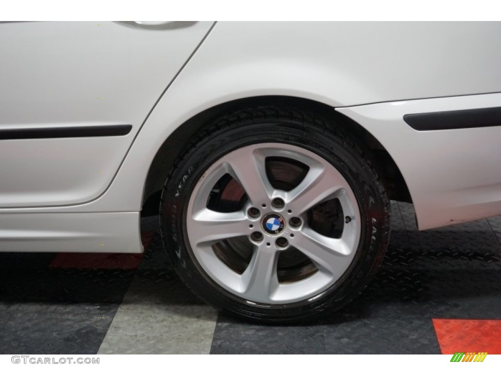 2004 3 Series 330xi Sedan - Alpine White / Black photo #74