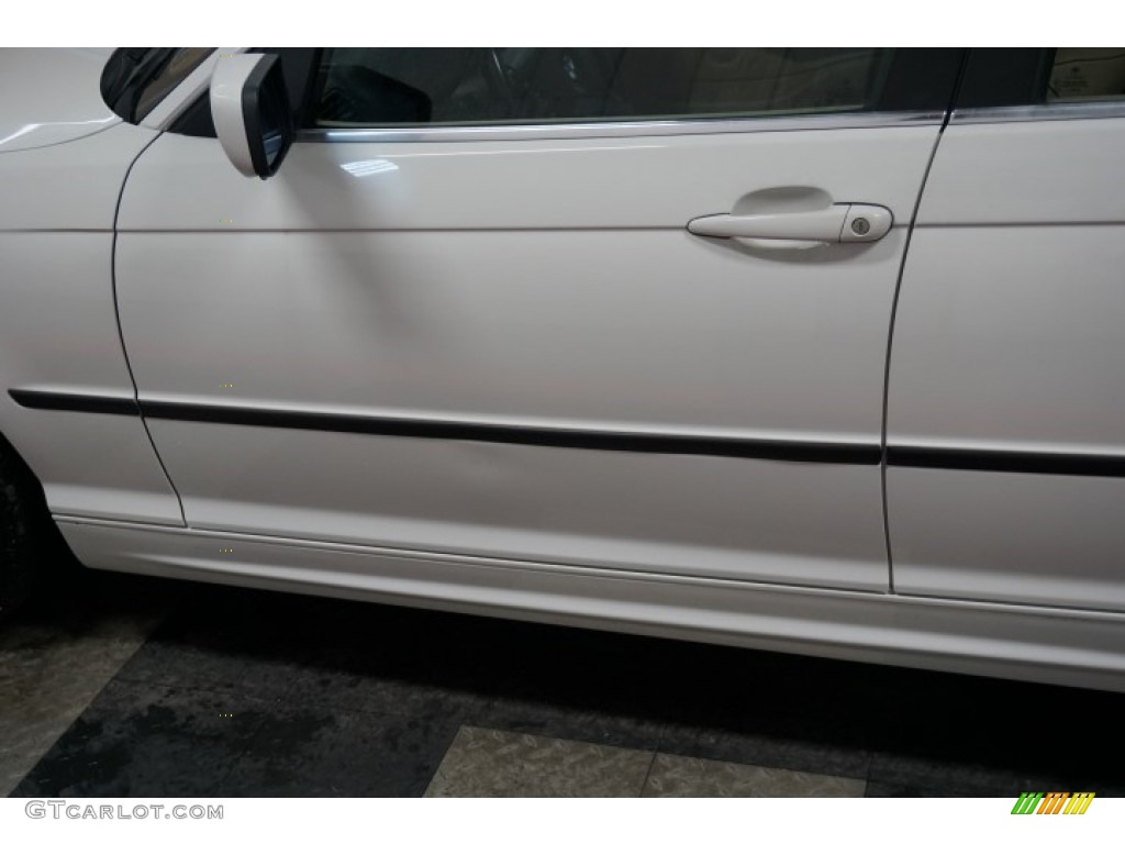 2004 3 Series 330xi Sedan - Alpine White / Black photo #77