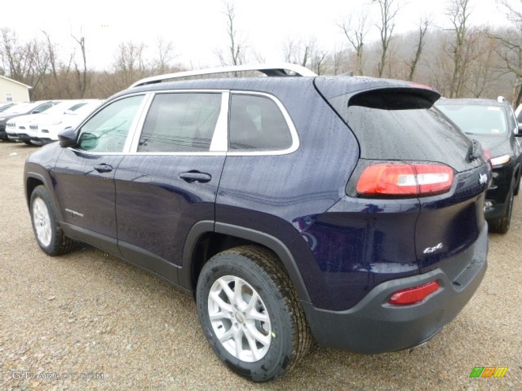 2016 Cherokee Latitude 4x4 - True Blue Pearl / Black photo #4