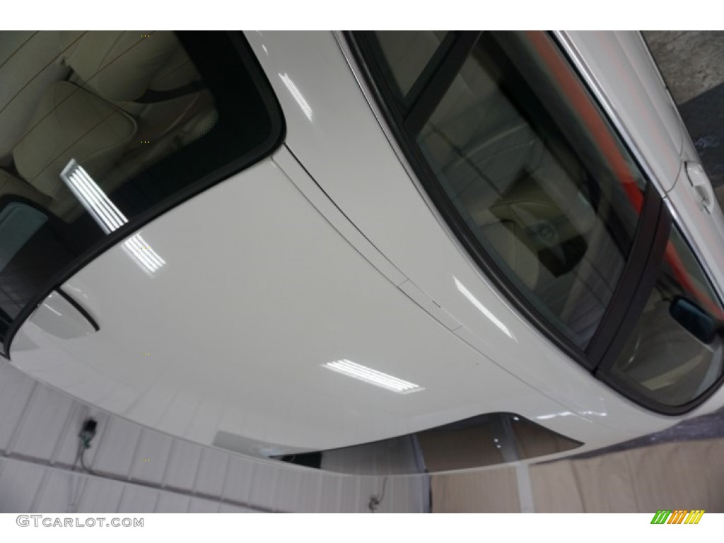 2004 3 Series 330xi Sedan - Alpine White / Black photo #88