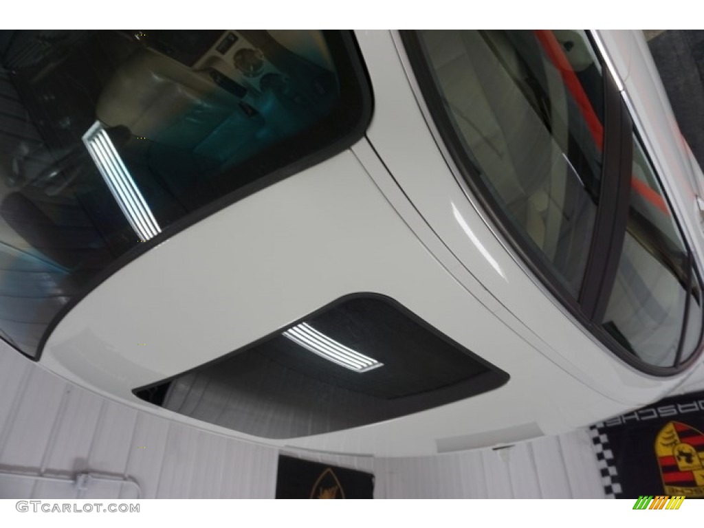 2004 3 Series 330xi Sedan - Alpine White / Black photo #92