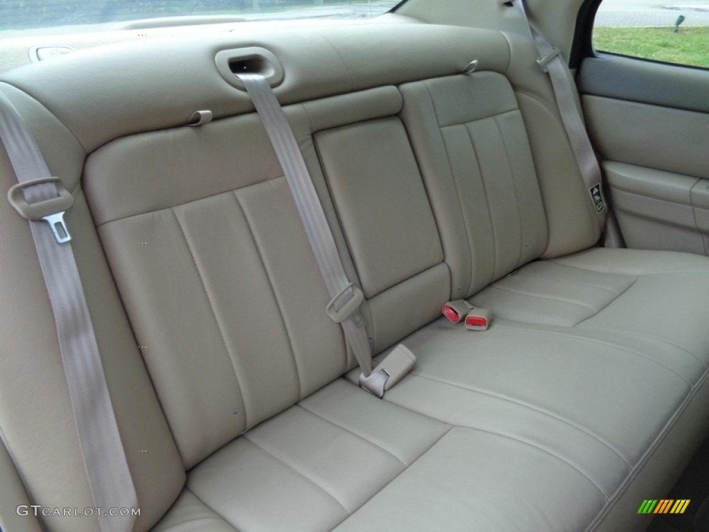 2003 Sable LS Premium Sedan - Vibrant White / Medium Parchment photo #10