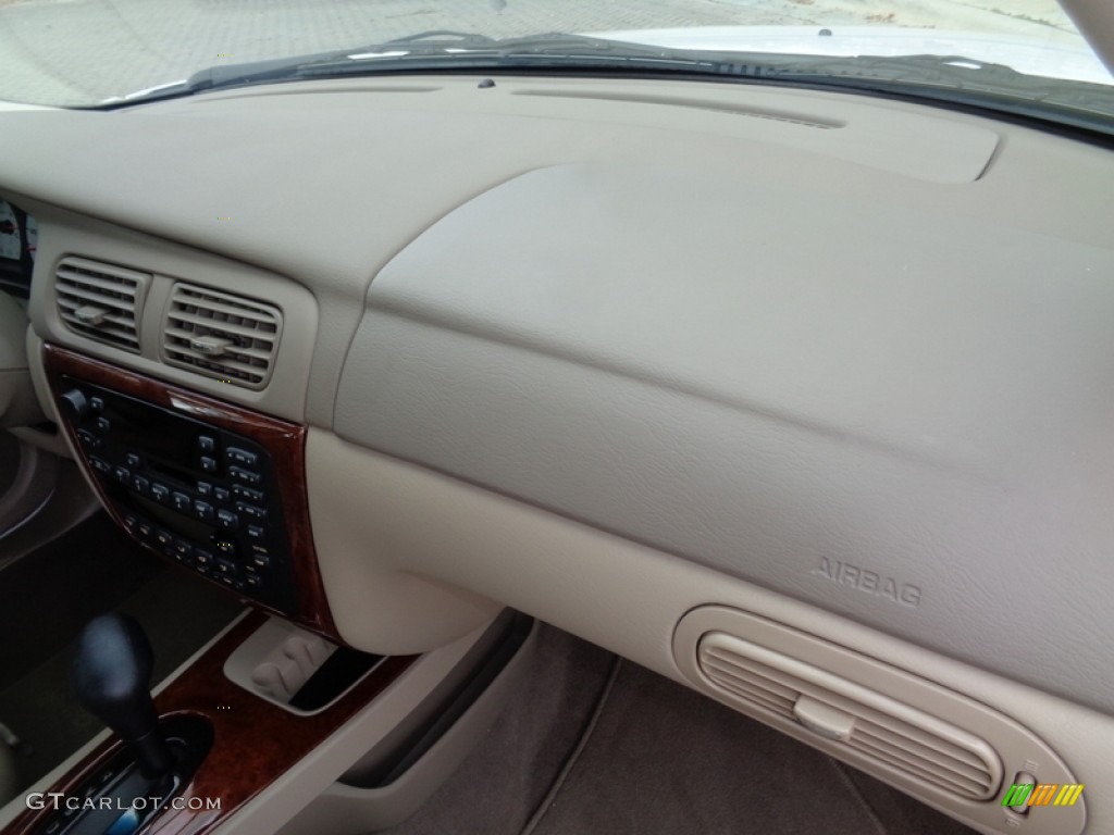 2003 Sable LS Premium Sedan - Vibrant White / Medium Parchment photo #76