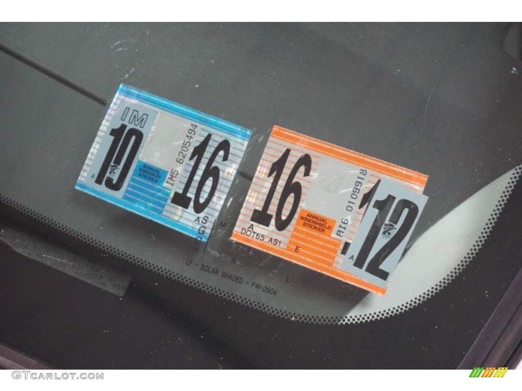 2008 tC  - Super White / Dark Charcoal Gray photo #78
