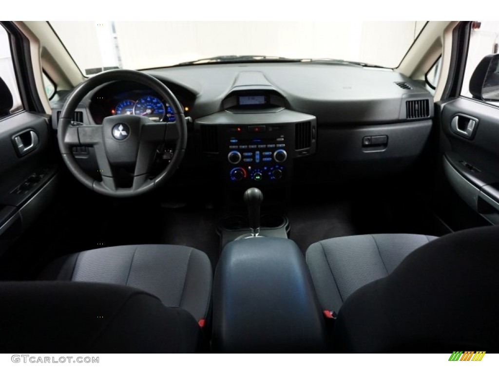 2006 Endeavor LS AWD - Titanium Gray Pearl / Charcoal photo #25