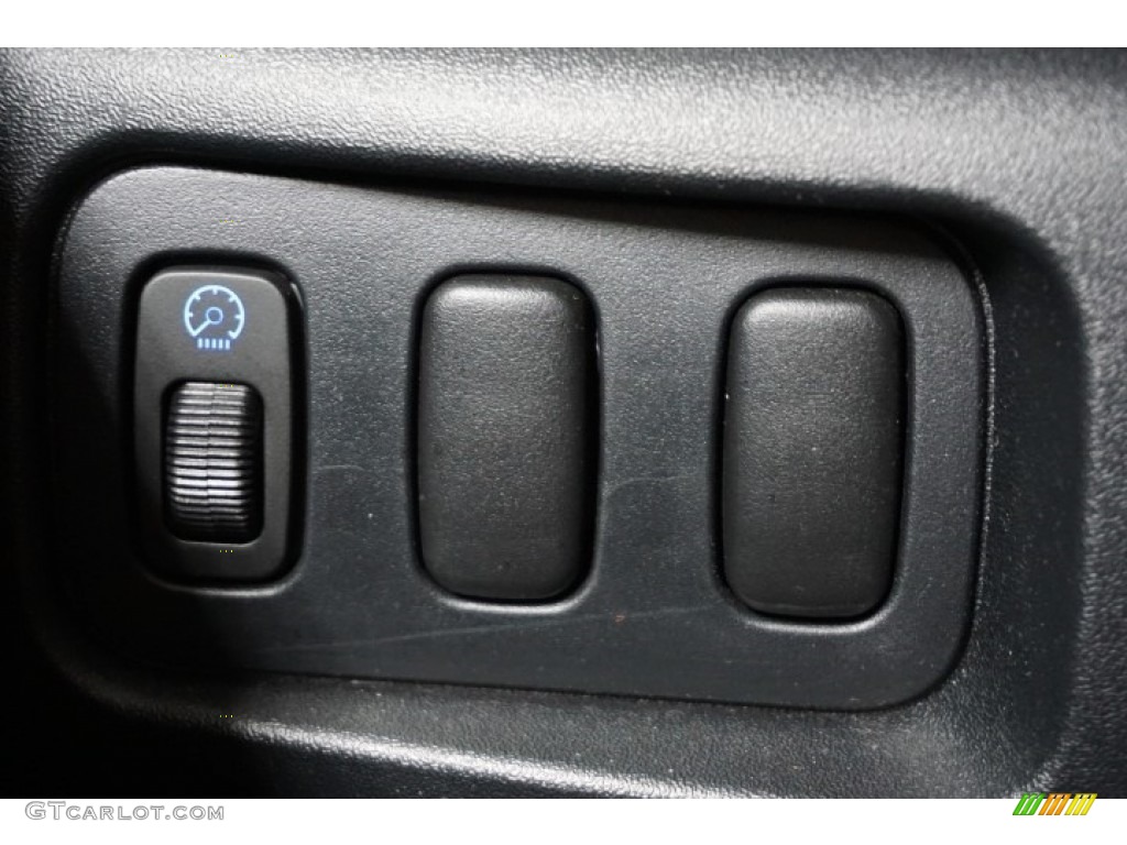 2006 Endeavor LS AWD - Titanium Gray Pearl / Charcoal photo #31