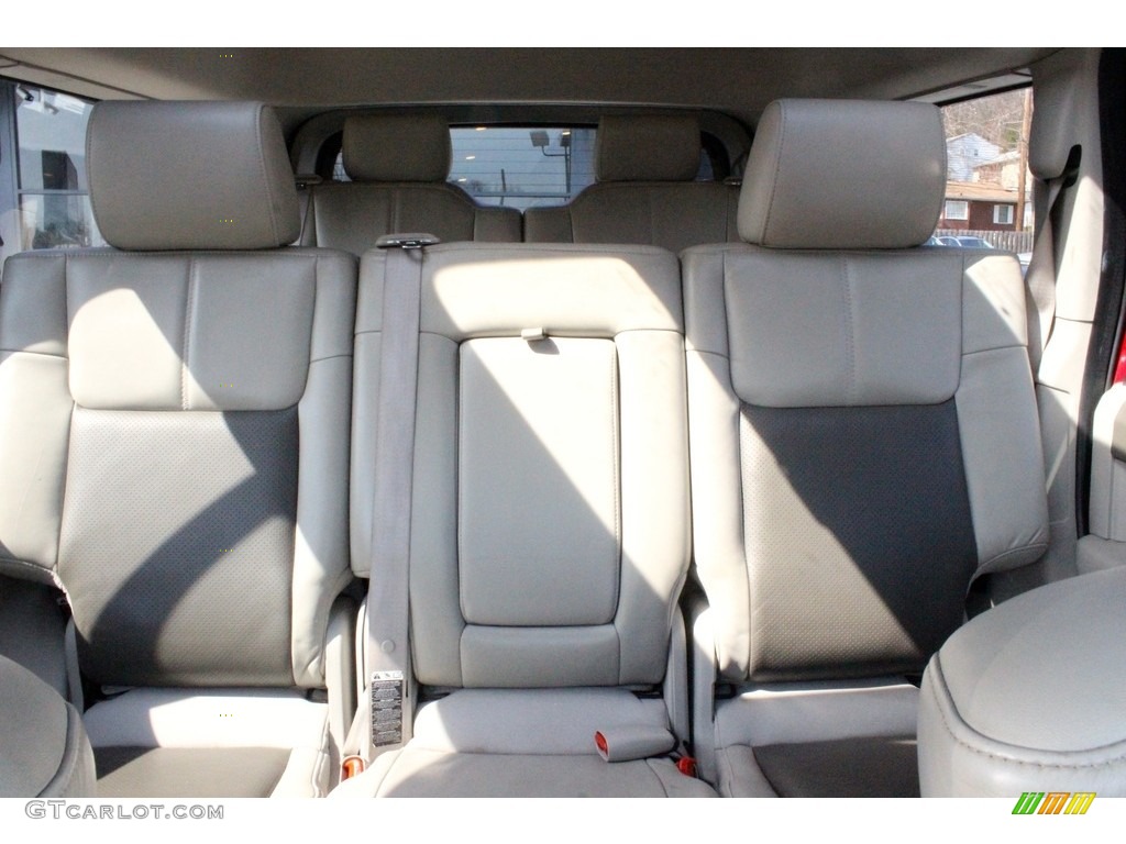 2006 Commander Limited 4x4 - Inferno Red Pearl / Dark Khaki/Light Graystone photo #8