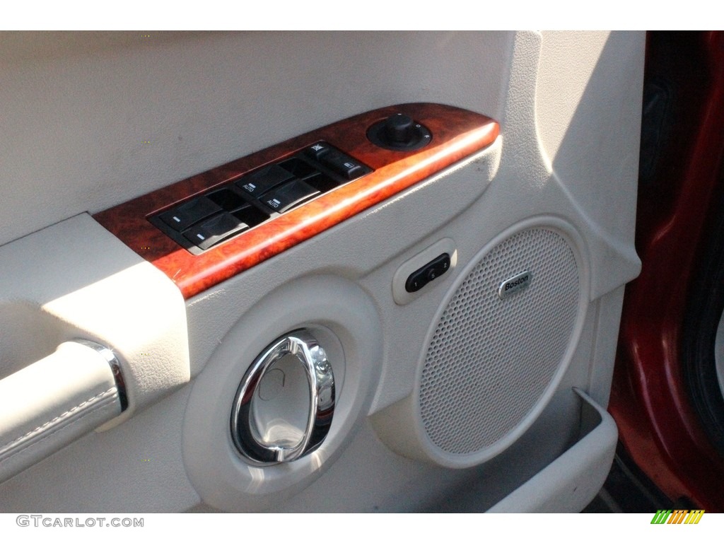 2006 Commander Limited 4x4 - Inferno Red Pearl / Dark Khaki/Light Graystone photo #15