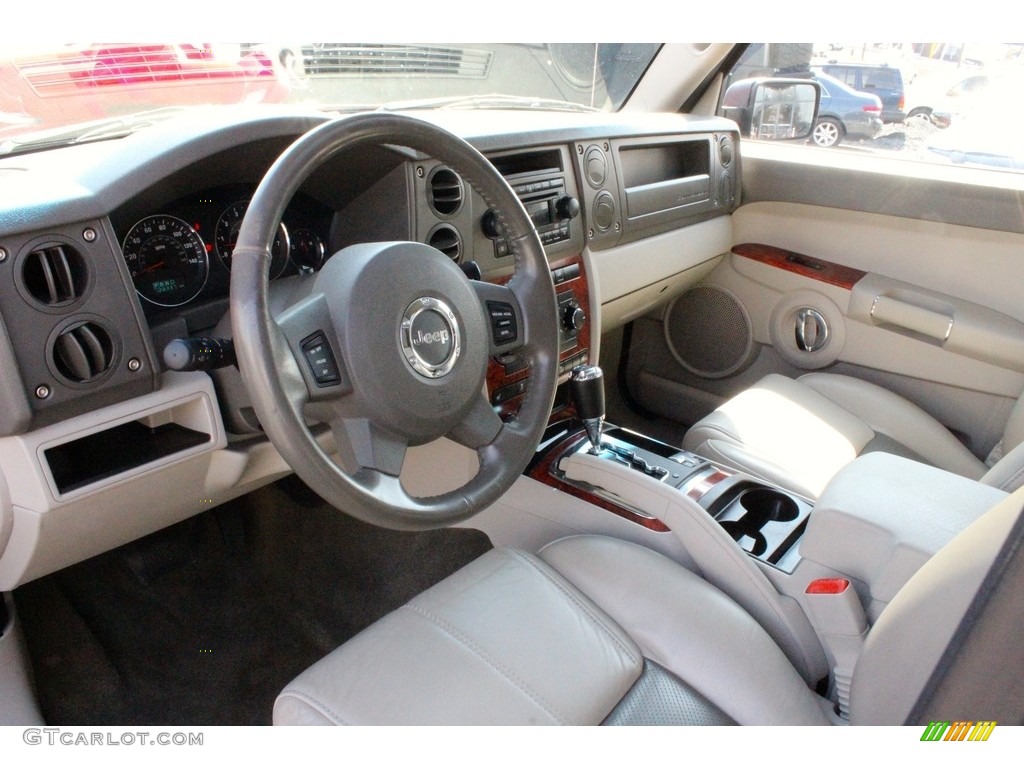 2006 Commander Limited 4x4 - Inferno Red Pearl / Dark Khaki/Light Graystone photo #17