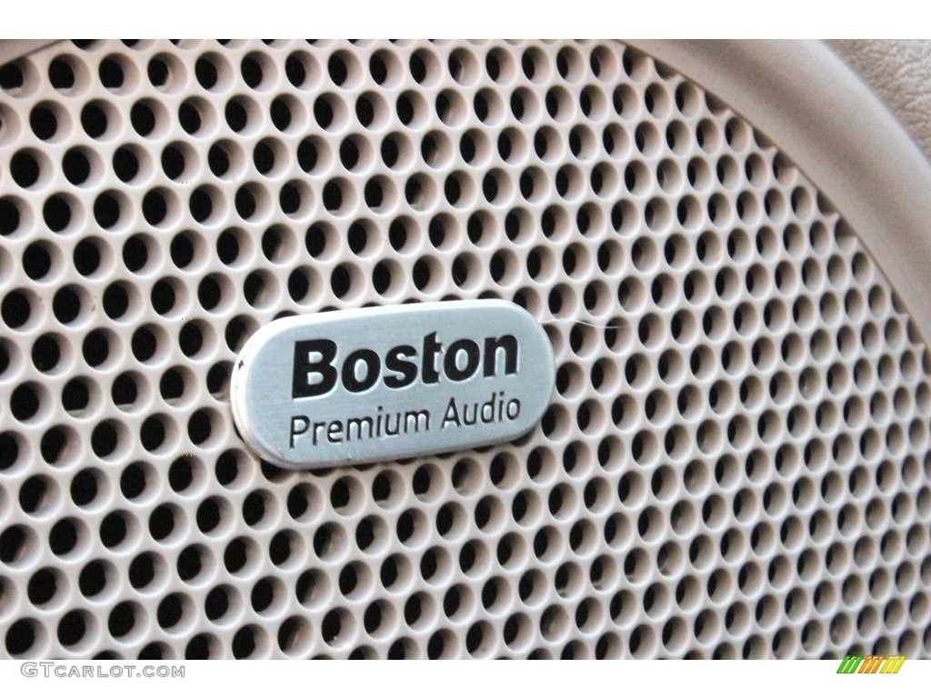 2006 Commander Limited 4x4 - Inferno Red Pearl / Dark Khaki/Light Graystone photo #19