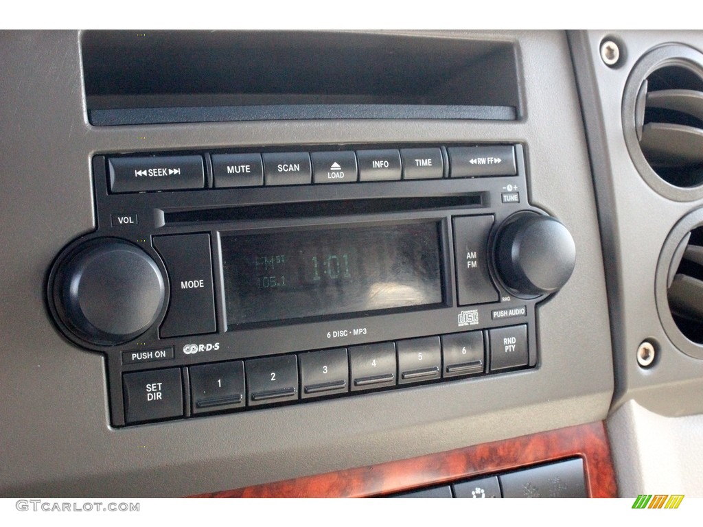 2006 Commander Limited 4x4 - Inferno Red Pearl / Dark Khaki/Light Graystone photo #23