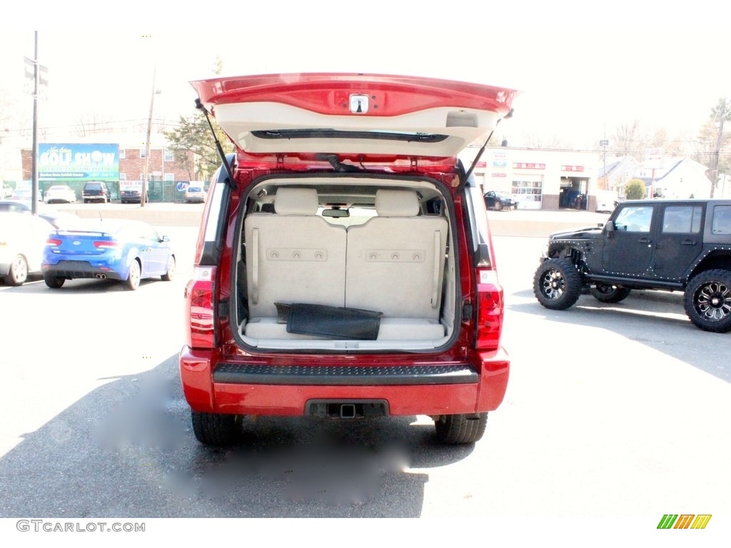 2006 Commander Limited 4x4 - Inferno Red Pearl / Dark Khaki/Light Graystone photo #39