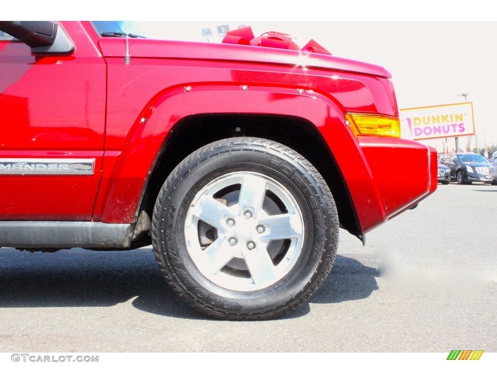 2006 Commander Limited 4x4 - Inferno Red Pearl / Dark Khaki/Light Graystone photo #40