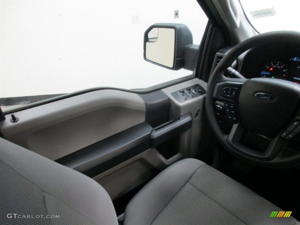 2016 F150 XL SuperCrew - Magnetic / Medium Earth Gray photo #13