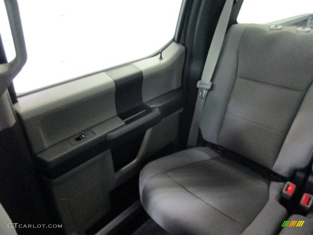 2016 F150 XL SuperCrew - Magnetic / Medium Earth Gray photo #17