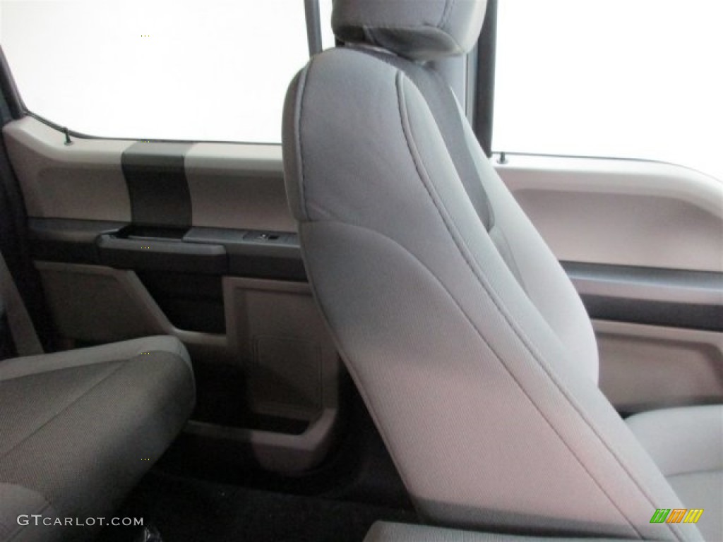 2016 F150 XL SuperCrew - Magnetic / Medium Earth Gray photo #20
