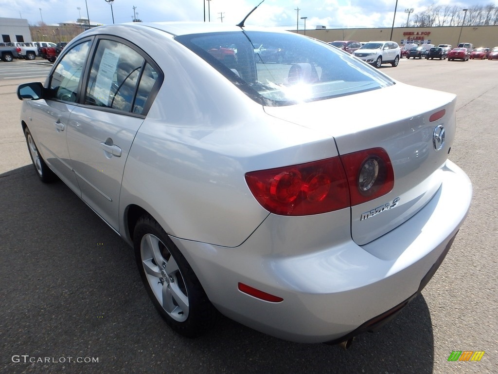 2005 MAZDA3 i Sedan - Sunlight Silver Metallic / Black photo #2