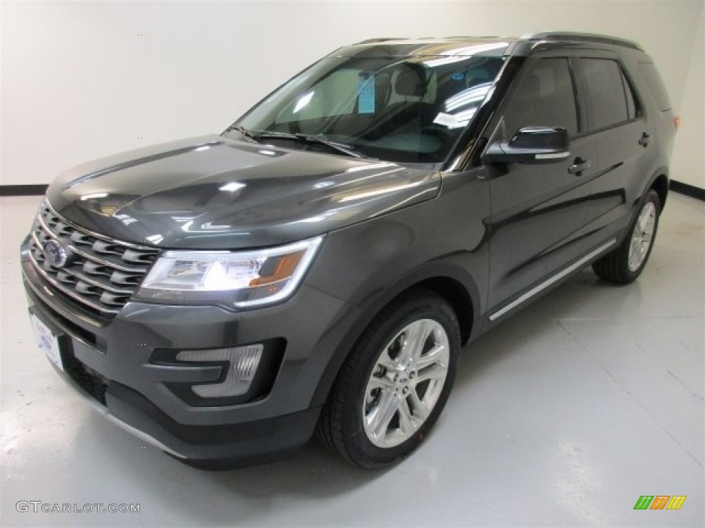 2016 Explorer XLT - Magnetic Metallic / Ebony Black photo #4