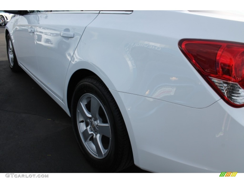 2016 Cruze Limited LT - Summit White / Jet Black photo #4