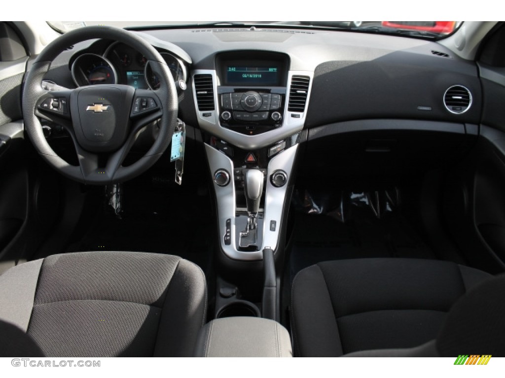 2016 Cruze Limited LT - Summit White / Jet Black photo #10