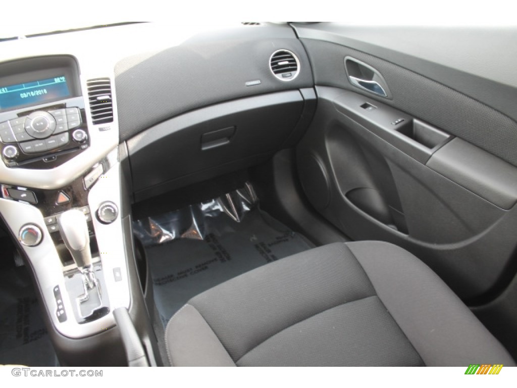 2016 Cruze Limited LT - Summit White / Jet Black photo #13