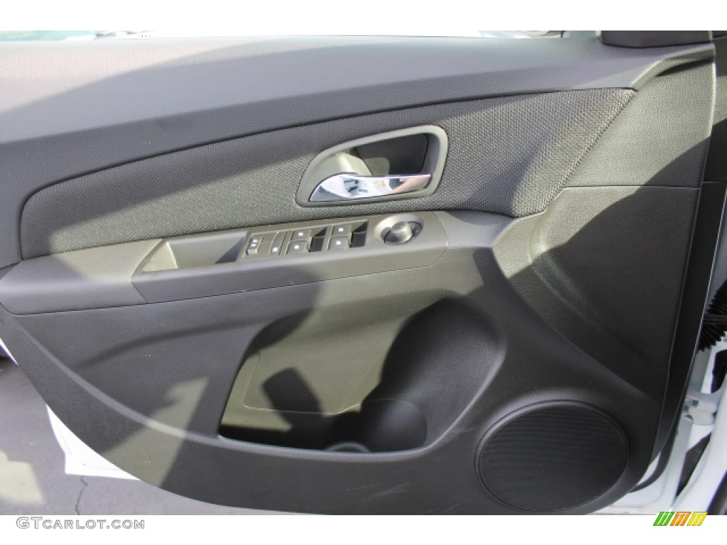 2016 Cruze Limited LT - Summit White / Jet Black photo #15