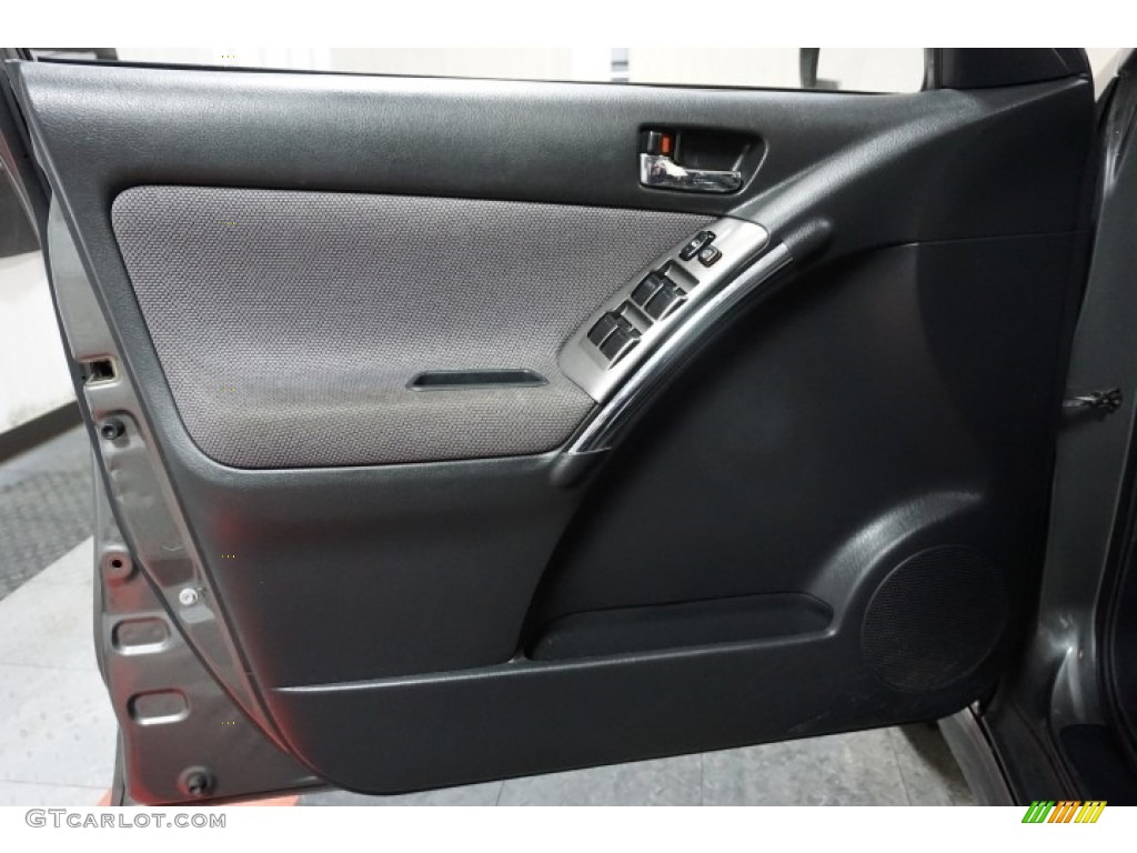 2004 Matrix XR - Phantom Gray / Dark Gray photo #12