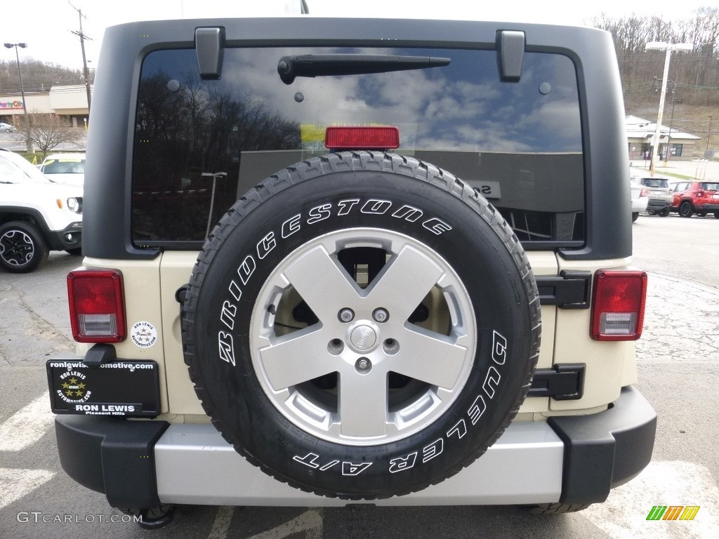 2011 Wrangler Sahara 4x4 - Sahara Tan / Black/Dark Saddle photo #3