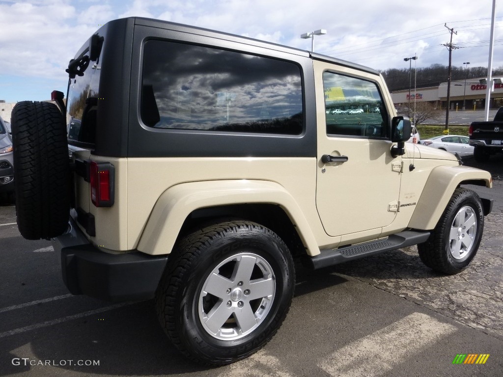 2011 Wrangler Sahara 4x4 - Sahara Tan / Black/Dark Saddle photo #5