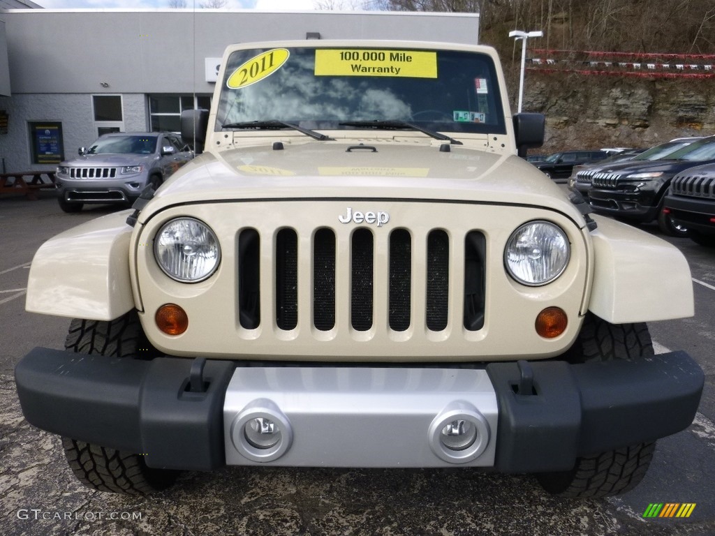 2011 Wrangler Sahara 4x4 - Sahara Tan / Black/Dark Saddle photo #7