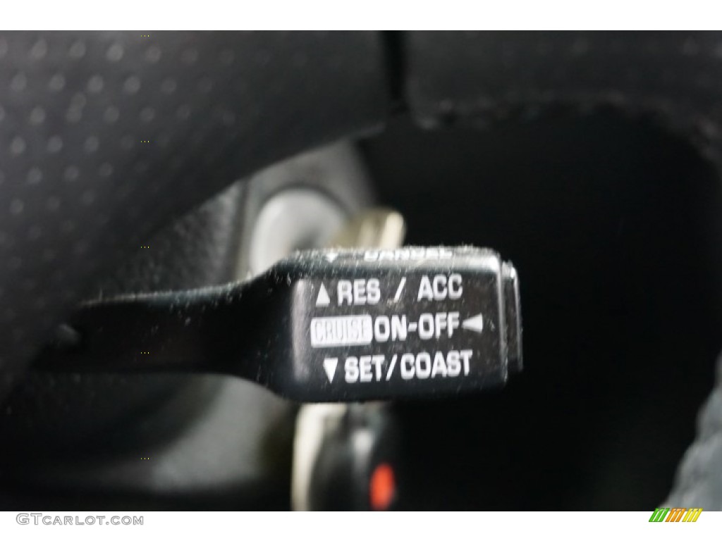 2004 Matrix XR - Phantom Gray / Dark Gray photo #28