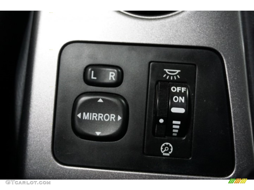 2004 Matrix XR - Phantom Gray / Dark Gray photo #31