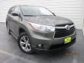 Alumina Jade Metallic - Highlander LE Photo No. 2