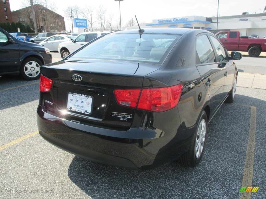 2013 Forte EX - Ebony Black / Black photo #6