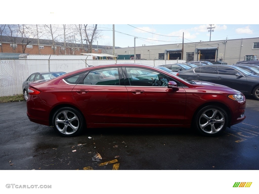 2013 Fusion SE 1.6 EcoBoost - Ruby Red Metallic / Dune photo #5