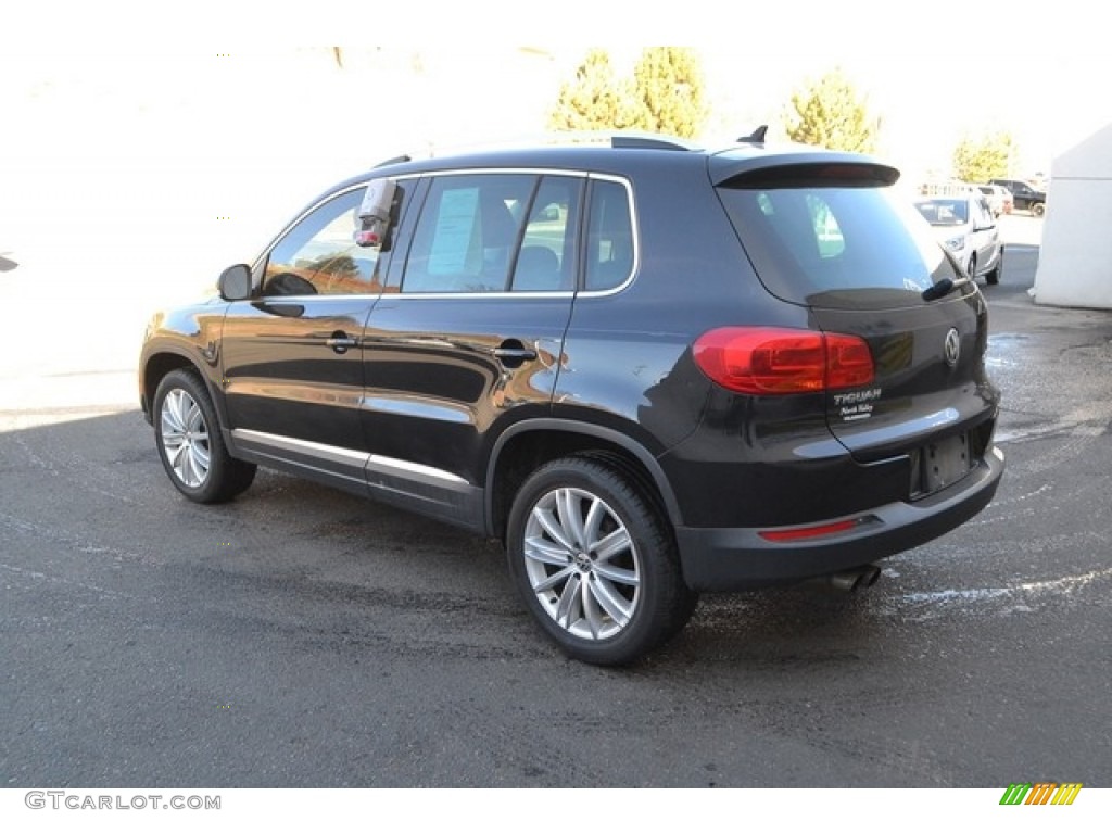 2012 Tiguan SE 4Motion - Deep Black Metallic / Black photo #4