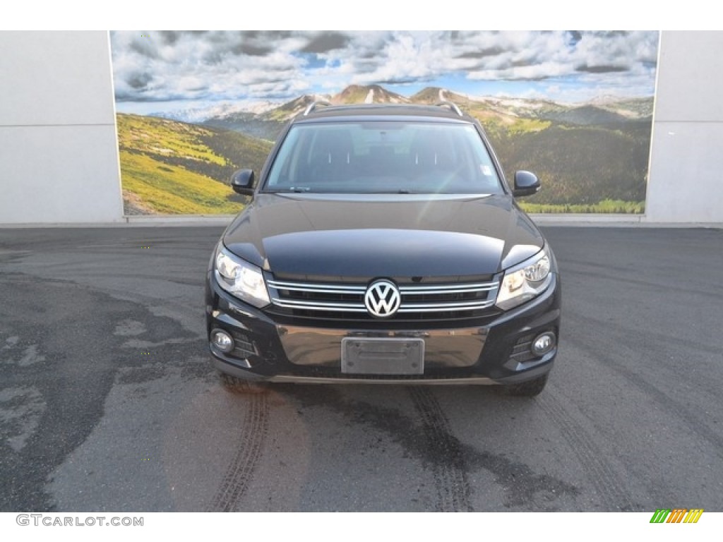 2012 Tiguan SE 4Motion - Deep Black Metallic / Black photo #6