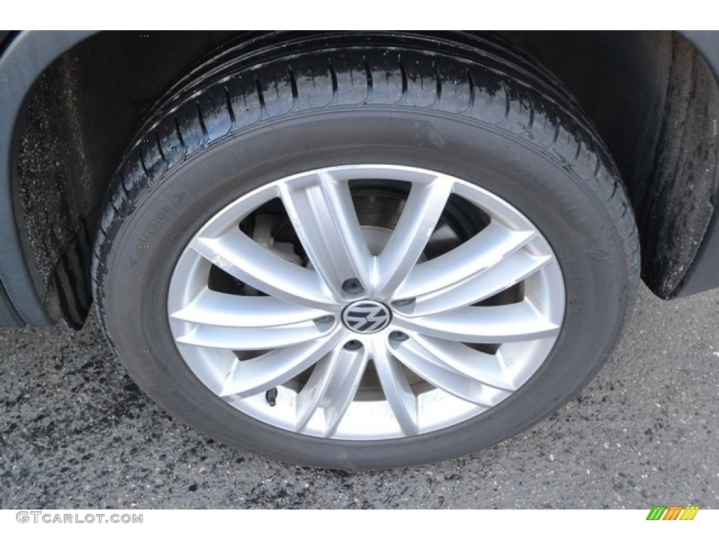 2012 Tiguan SE 4Motion - Deep Black Metallic / Black photo #9