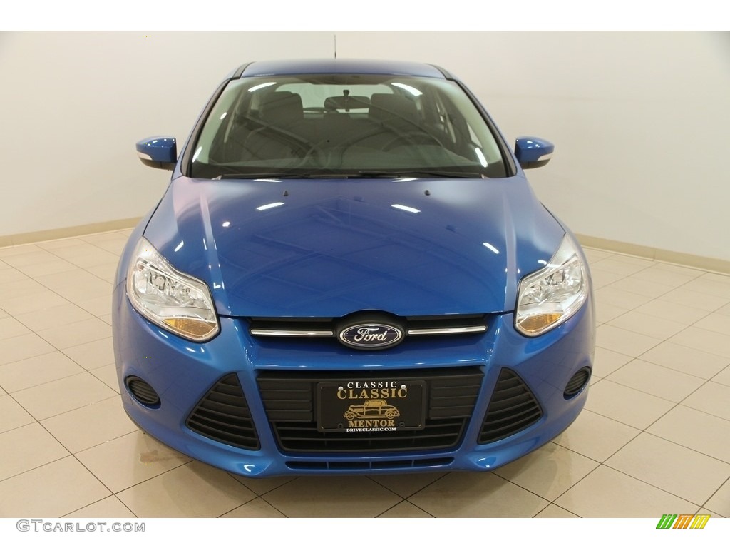 2014 Focus SE Hatchback - Blue Candy / Charcoal Black photo #2