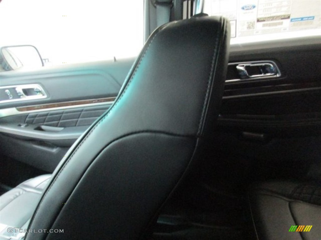 2016 Explorer Platinum 4WD - Shadow Black / Platinum Medium Soft Ceramic Nirvana Leather photo #16