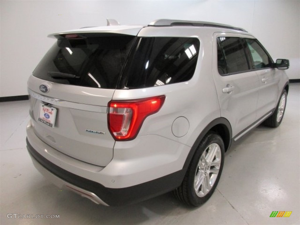 2016 Explorer XLT - Ingot Silver Metallic / Ebony Black photo #10