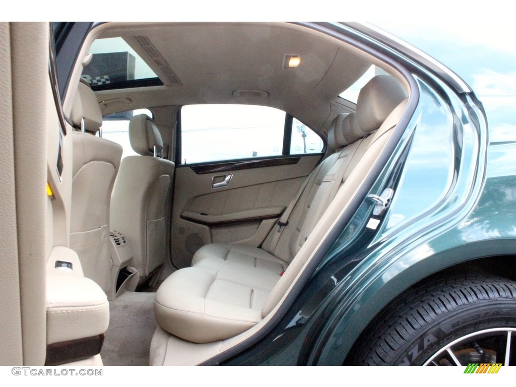 2010 E 350 4Matic Sedan - Jade Green Metallic / Almond Beige photo #25