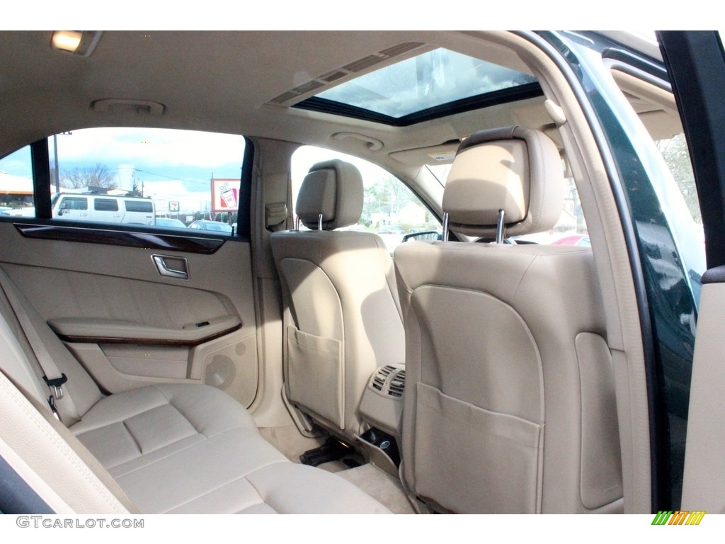 2010 E 350 4Matic Sedan - Jade Green Metallic / Almond Beige photo #31