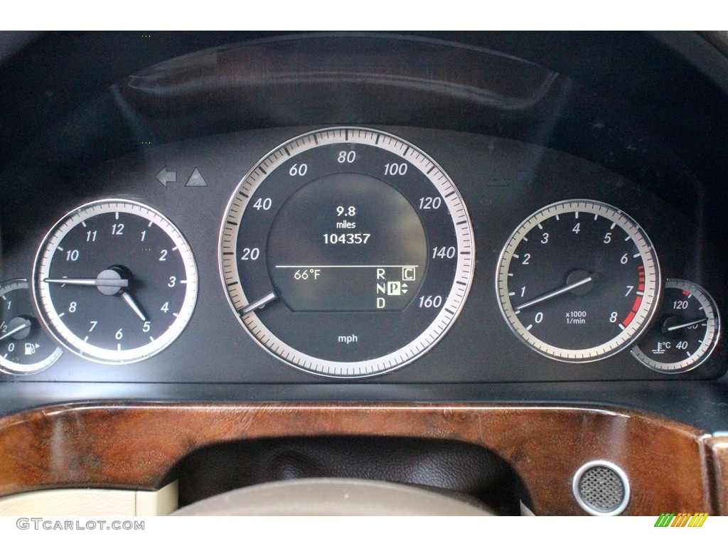 2010 E 350 4Matic Sedan - Jade Green Metallic / Almond Beige photo #36