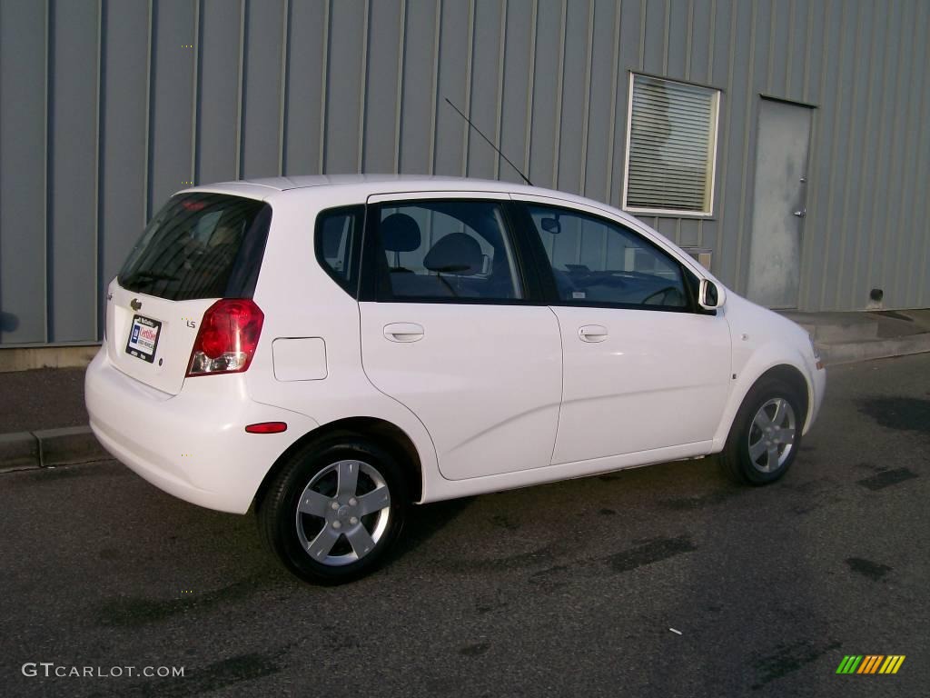 2008 Aveo Aveo5 LS - Summit White / Charcoal photo #3