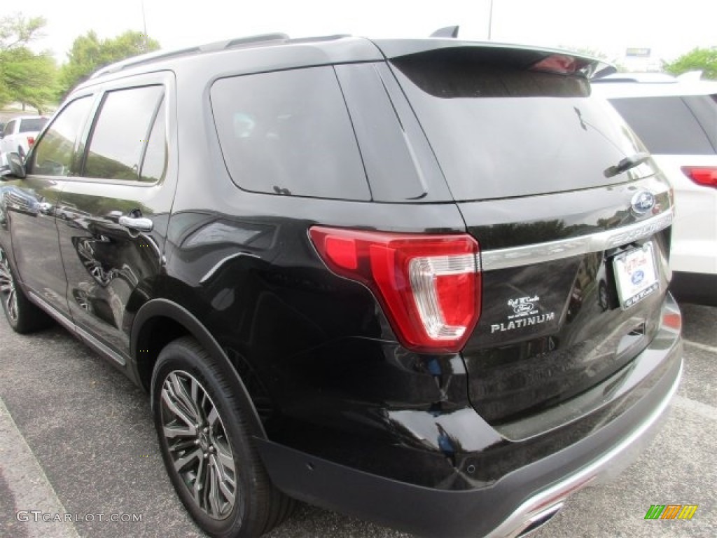 2016 Explorer Platinum 4WD - Shadow Black / Platinum Medium Soft Ceramic Nirvana Leather photo #4